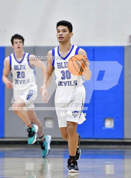 Thumbnail 3 in Del Oro vs. Davis (Les Curry Invitational) photogallery.