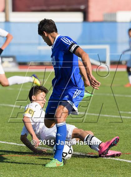 Thumbnail 1 in Pearl River vs. Amityville Memorial (NYSPHSAA Class A Final) photogallery.