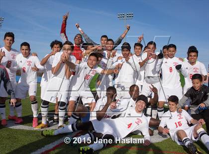 Thumbnail 2 in Pearl River vs. Amityville Memorial (NYSPHSAA Class A Final) photogallery.