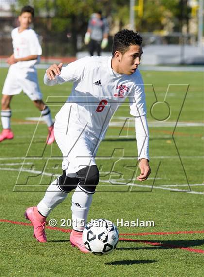 Thumbnail 2 in Pearl River vs. Amityville Memorial (NYSPHSAA Class A Final) photogallery.