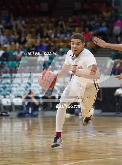 Thumbnail 1 in Eaglecrest vs. Denver East (CHSAA 5A Great 8) photogallery.