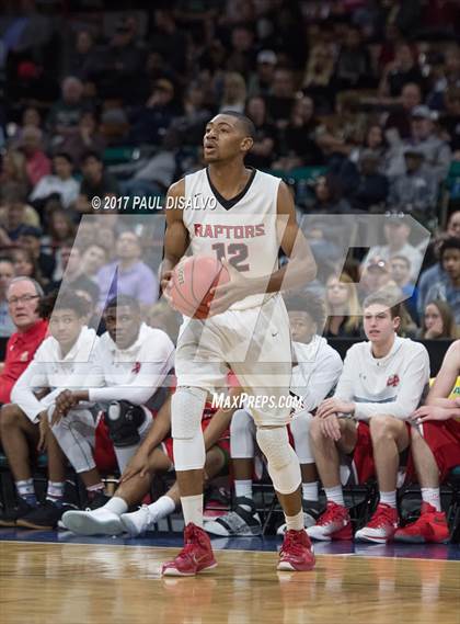 Thumbnail 1 in Eaglecrest vs. Denver East (CHSAA 5A Great 8) photogallery.