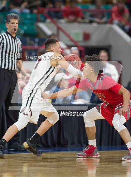 Thumbnail 1 in Eaglecrest vs. Denver East (CHSAA 5A Great 8) photogallery.