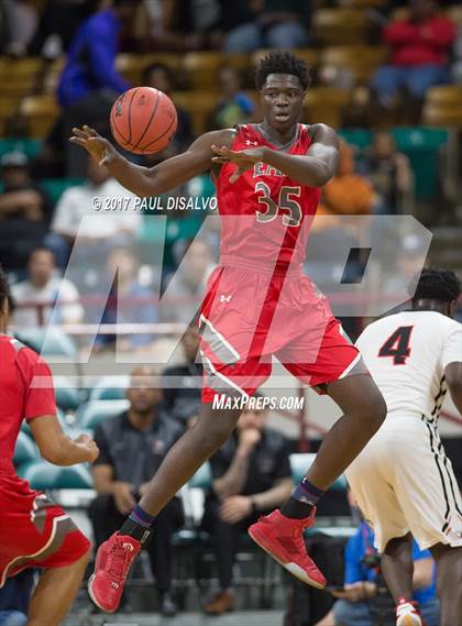 Thumbnail 1 in Eaglecrest vs. Denver East (CHSAA 5A Great 8) photogallery.