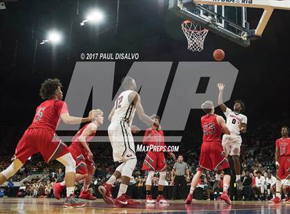 Thumbnail 2 in Eaglecrest vs. Denver East (CHSAA 5A Great 8) photogallery.