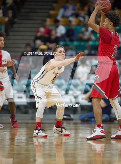 Thumbnail 1 in Eaglecrest vs. Denver East (CHSAA 5A Great 8) photogallery.