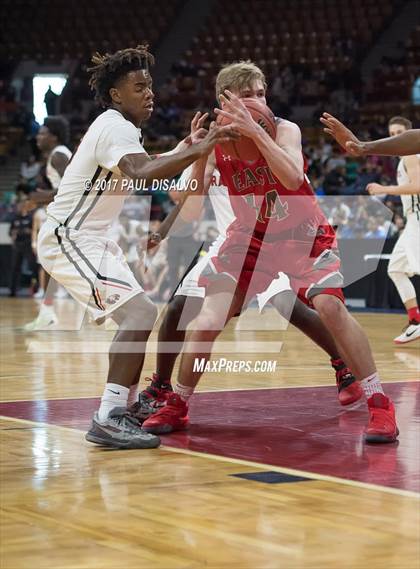 Thumbnail 3 in Eaglecrest vs. Denver East (CHSAA 5A Great 8) photogallery.