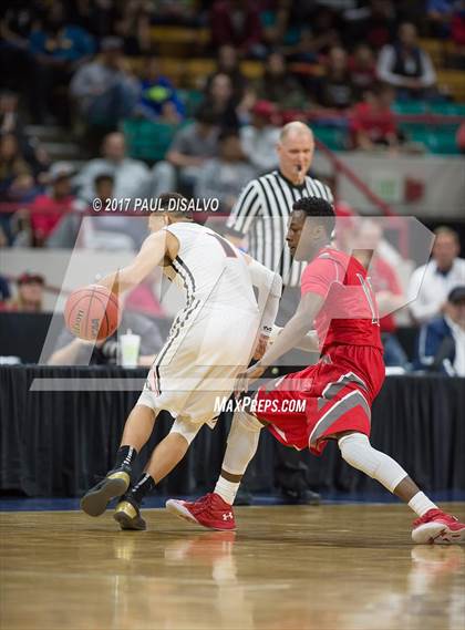 Thumbnail 2 in Eaglecrest vs. Denver East (CHSAA 5A Great 8) photogallery.