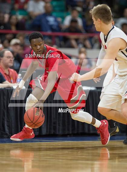 Thumbnail 1 in Eaglecrest vs. Denver East (CHSAA 5A Great 8) photogallery.