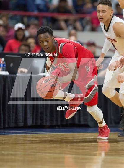 Thumbnail 3 in Eaglecrest vs. Denver East (CHSAA 5A Great 8) photogallery.