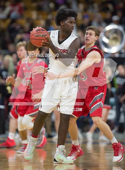 Thumbnail 1 in Eaglecrest vs. Denver East (CHSAA 5A Great 8) photogallery.