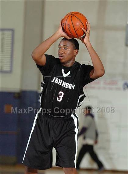 Thumbnail 1 in Johnson vs. De Anza (St. Hope Holiday Classic) photogallery.