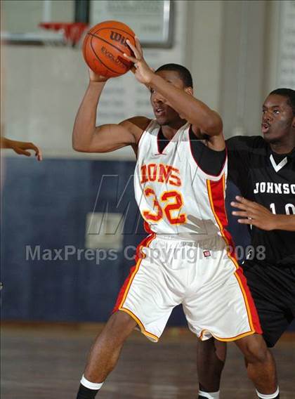 Thumbnail 1 in Johnson vs. De Anza (St. Hope Holiday Classic) photogallery.