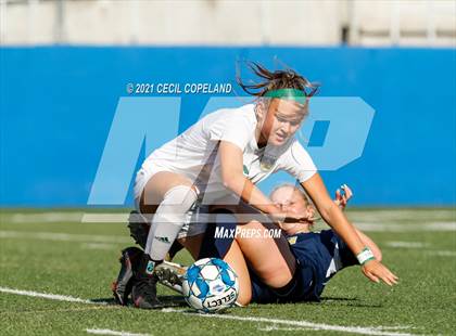 Thumbnail 3 in St. Pius X Catholic vs. Blessed Trinity (GHSA 5A Championship) photogallery.