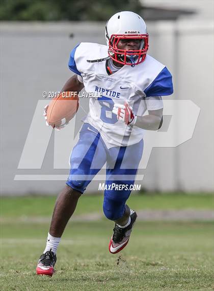 Thumbnail 2 in Burke vs Charleston Math & Science (Sertoma Classic) photogallery.