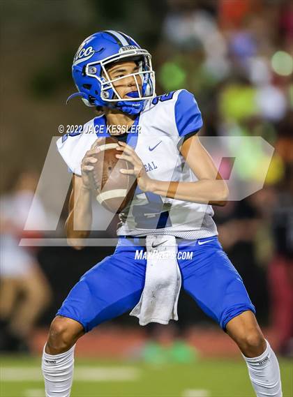 Thumbnail 3 in El Camino Real @ Calabasas photogallery.