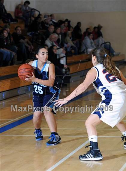 Thumbnail 1 in San Marcos vs. Saugus photogallery.