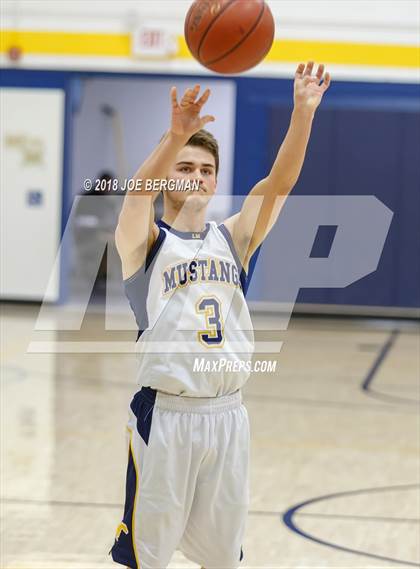Thumbnail 2 in Strathmore vs. Laton (Laton Tournament) photogallery.