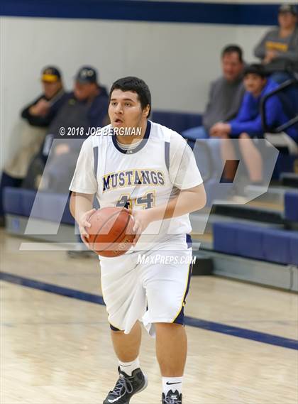 Thumbnail 3 in Strathmore vs. Laton (Laton Tournament) photogallery.