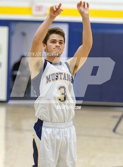 Thumbnail 3 in Strathmore vs. Laton (Laton Tournament) photogallery.