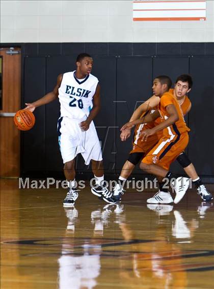 Thumbnail 2 in Alief Elsik vs San Antonio Madison (McDonald's Texas Invitational) photogallery.