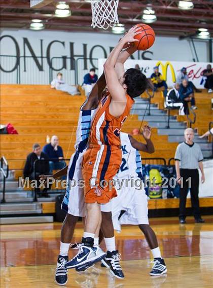 Thumbnail 1 in Alief Elsik vs San Antonio Madison (McDonald's Texas Invitational) photogallery.