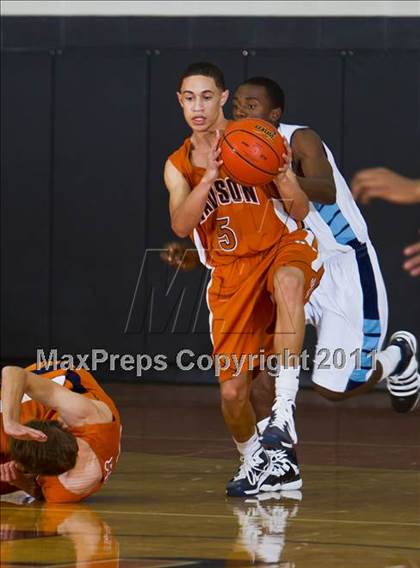 Thumbnail 1 in Alief Elsik vs San Antonio Madison (McDonald's Texas Invitational) photogallery.