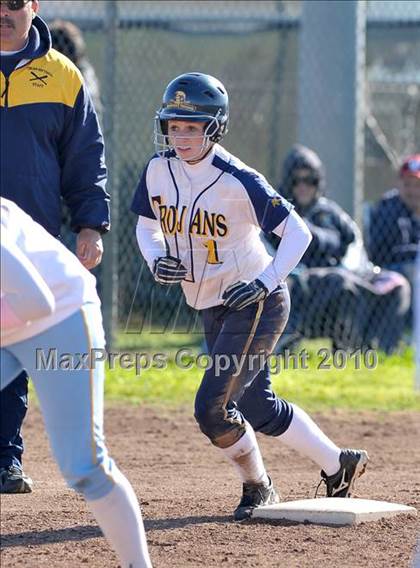 Thumbnail 3 in Oak Ridge vs. Reed (Victory Pre-Season Tournament) photogallery.