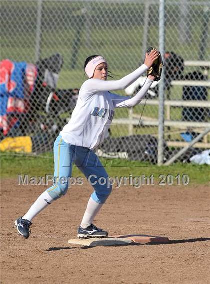 Thumbnail 3 in Oak Ridge vs. Reed (Victory Pre-Season Tournament) photogallery.