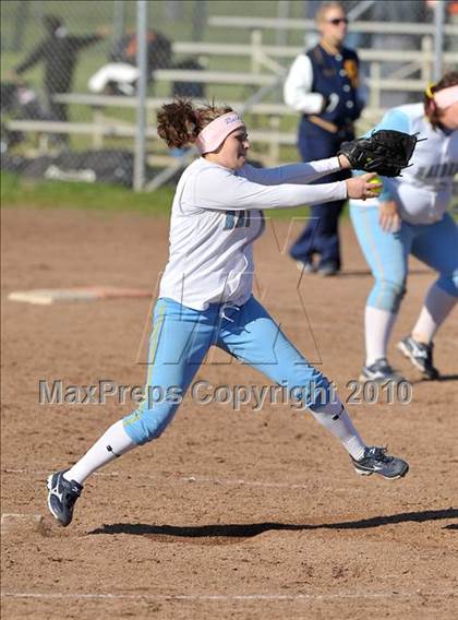 Thumbnail 3 in Oak Ridge vs. Reed (Victory Pre-Season Tournament) photogallery.