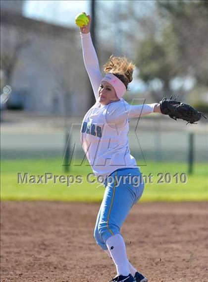 Thumbnail 1 in Oak Ridge vs. Reed (Victory Pre-Season Tournament) photogallery.