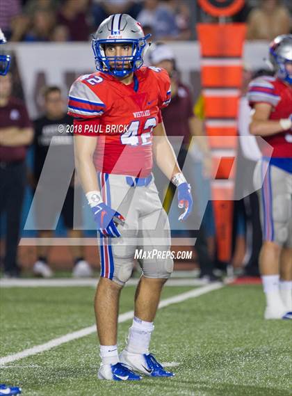 Thumbnail 2 in Westlake vs Austin High  photogallery.