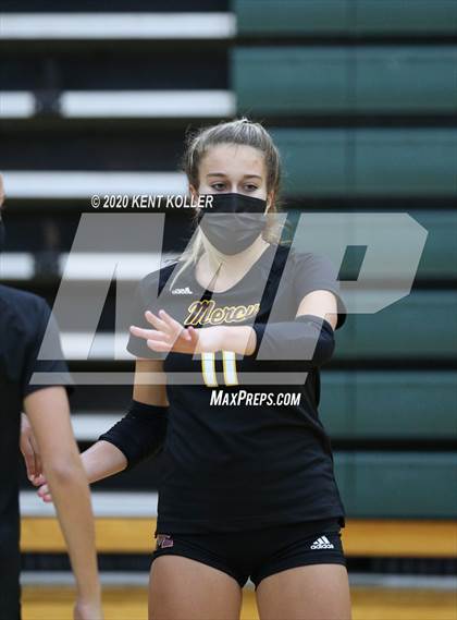 Thumbnail 1 in Clarkston vs. Mercy photogallery.