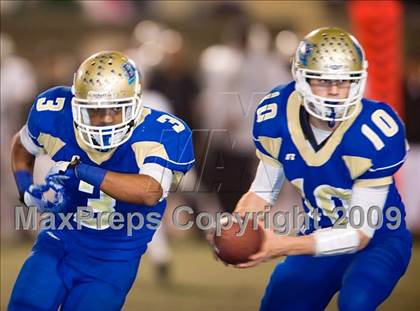 Thumbnail 3 in El Camino Real vs. Hamilton (CIF LA City Section D2 Final) photogallery.