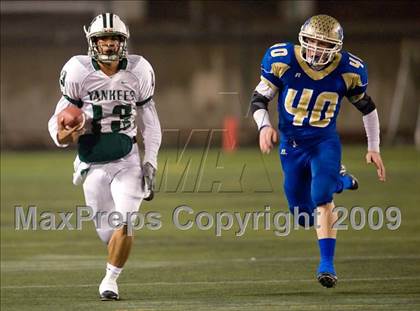 Thumbnail 1 in El Camino Real vs. Hamilton (CIF LA City Section D2 Final) photogallery.