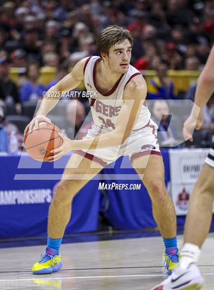 Thumbnail 2 in Canton vs Eugene (MSHSAA Class 2 Championship) photogallery.