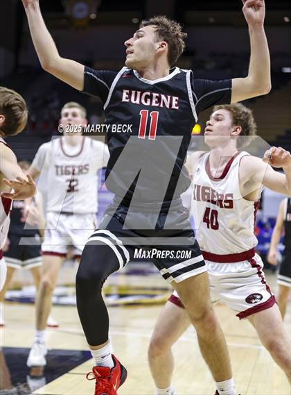 Thumbnail 2 in Canton vs Eugene (MSHSAA Class 2 Championship) photogallery.