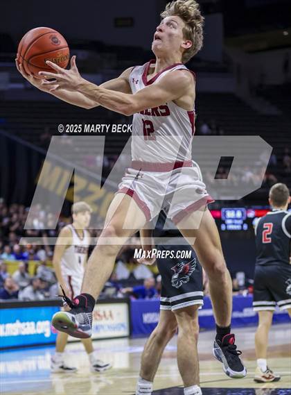 Thumbnail 1 in Canton vs Eugene (MSHSAA Class 2 Championship) photogallery.