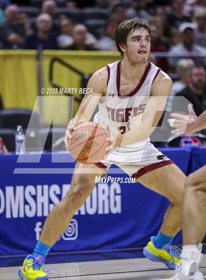 Thumbnail 1 in Canton vs Eugene (MSHSAA Class 2 Championship) photogallery.