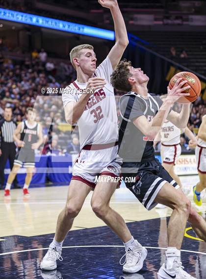 Thumbnail 1 in Canton vs Eugene (MSHSAA Class 2 Championship) photogallery.