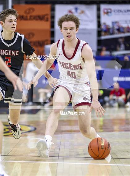 Thumbnail 2 in Canton vs Eugene (MSHSAA Class 2 Championship) photogallery.