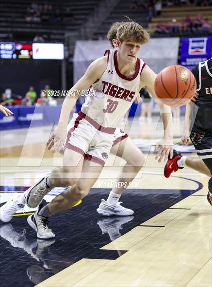 Thumbnail 1 in Canton vs Eugene (MSHSAA Class 2 Championship) photogallery.