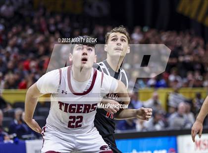 Thumbnail 1 in Canton vs Eugene (MSHSAA Class 2 Championship) photogallery.
