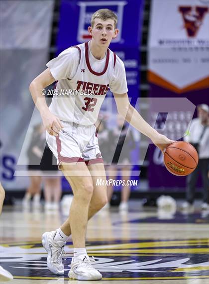 Thumbnail 2 in Canton vs Eugene (MSHSAA Class 2 Championship) photogallery.