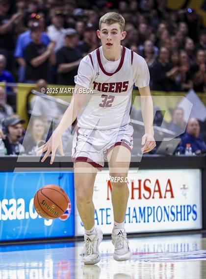 Thumbnail 3 in Canton vs Eugene (MSHSAA Class 2 Championship) photogallery.