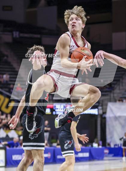 Thumbnail 2 in Canton vs Eugene (MSHSAA Class 2 Championship) photogallery.