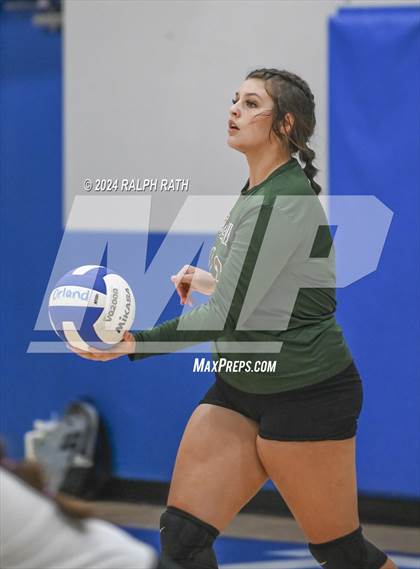 Thumbnail 1 in Orland vs Red Bluff (Eileen Mason Invitational) photogallery.