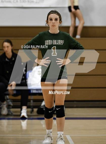 Thumbnail 2 in Orland vs Red Bluff (Eileen Mason Invitational) photogallery.