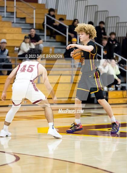 Thumbnail 3 in Clovis West vs. Oaks Christian photogallery.