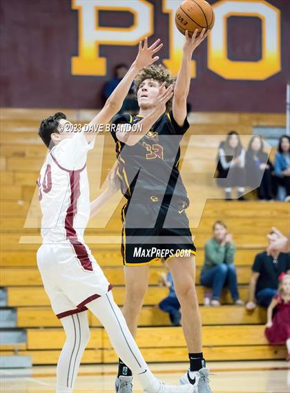 Thumbnail 3 in Clovis West vs. Oaks Christian photogallery.